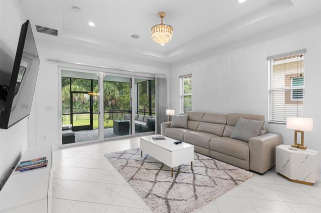 11587 SW Visconti Way, Port St. Lucie, FL 34986