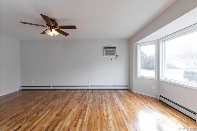 5 Ashland Street, Mount Sinai, NY 11766