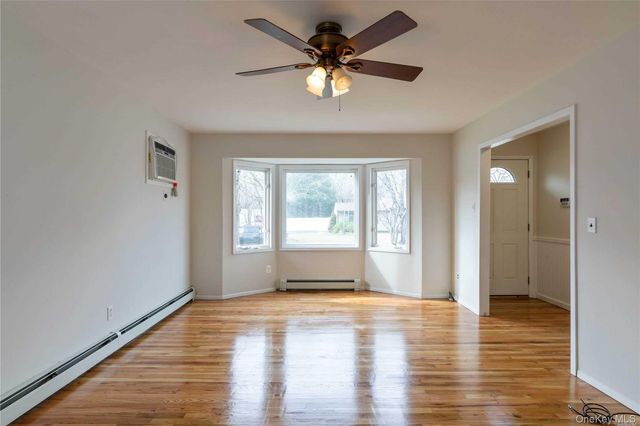 5 Ashland Street, Mount Sinai, NY 11766