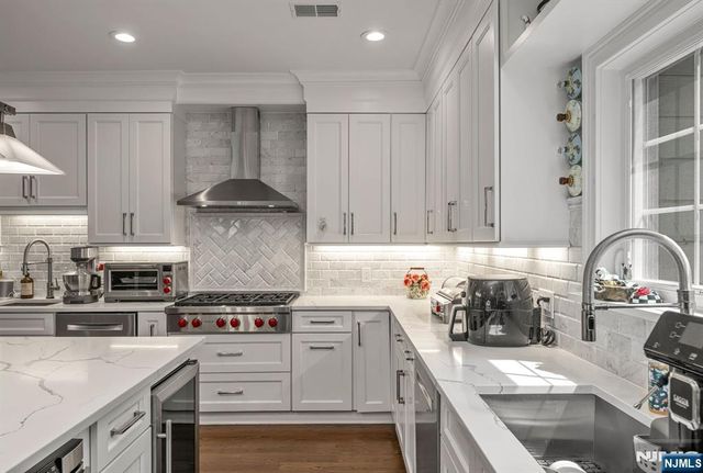 52 Bliss Avenue, Tenafly, NJ 07670