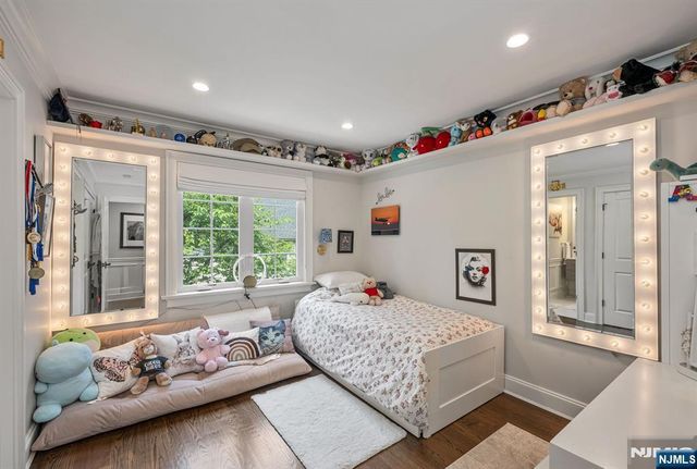 52 Bliss Avenue, Tenafly, NJ 07670