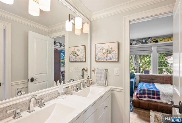 52 Bliss Avenue, Tenafly, NJ 07670