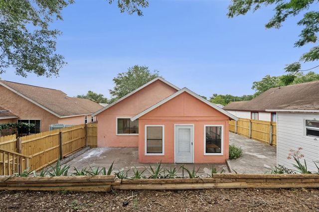 596 SWALLOW COURT, Apopka, FL 32712