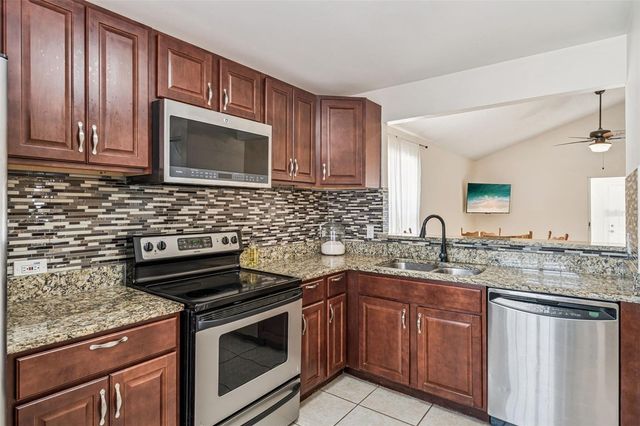 596 SWALLOW COURT, Apopka, FL 32712