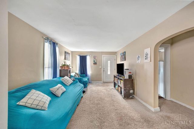 2030 Emerson Avenue, Cincinnati, OH 45239