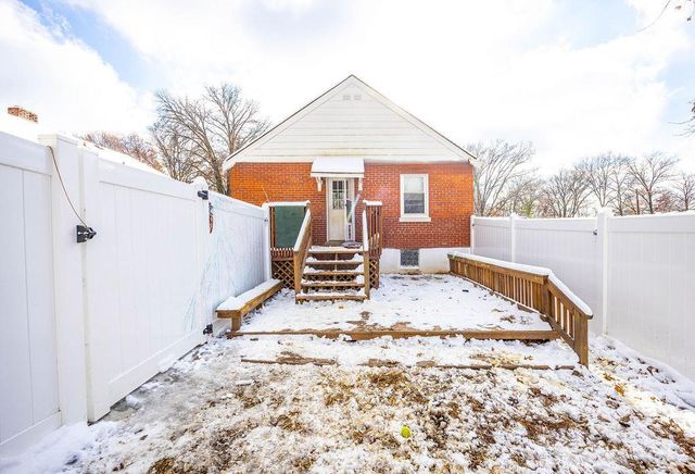 2030 Emerson Avenue, Cincinnati, OH 45239