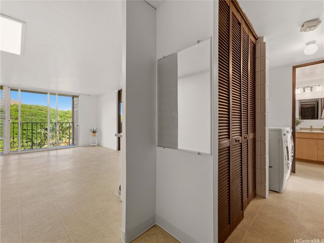 1720 Huna Street B501, Honolulu, HI 96817
