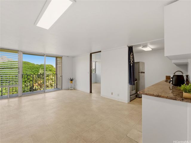 1720 Huna Street B501, Honolulu, HI 96817
