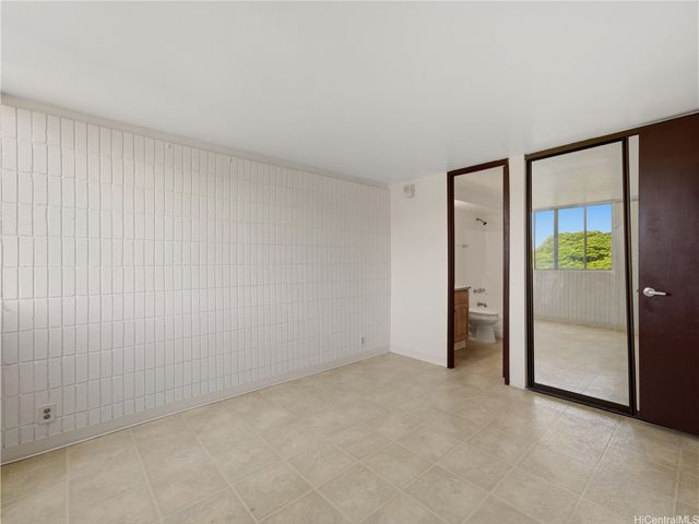 1720 Huna Street B501, Honolulu, HI 96817