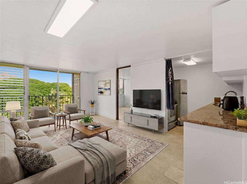 1720 Huna Street B501, Honolulu, HI 96817