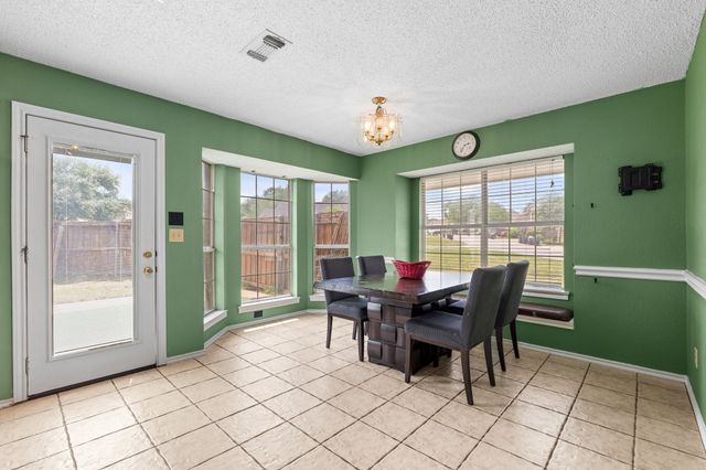 10201 Buffalo Grove Road, Fort Worth, TX 76108