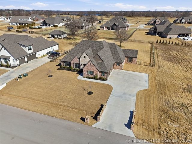 6209 S 307th East Court, Broken Arrow, OK 74014