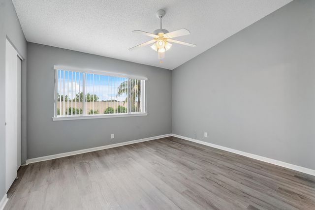 9905 NW 57th Manor, Coral Springs, FL 33076