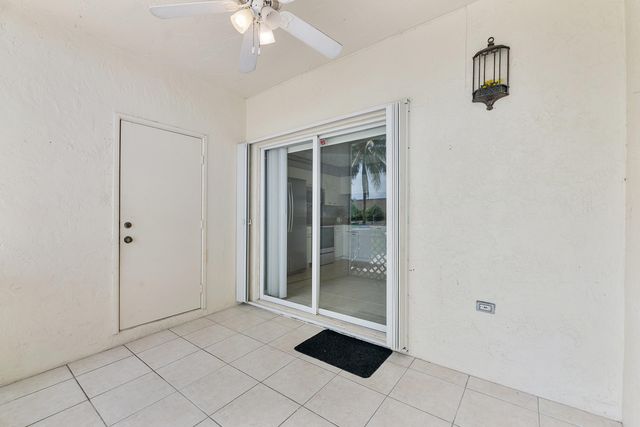 9905 NW 57th Manor, Coral Springs, FL 33076