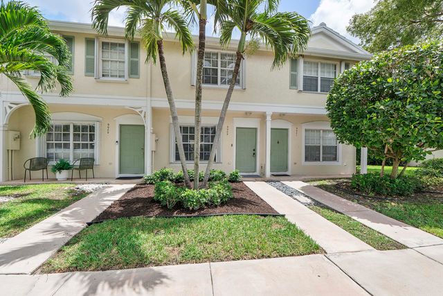 9905 NW 57th Manor, Coral Springs, FL 33076
