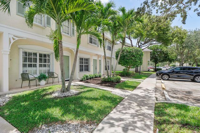 9905 NW 57th Manor, Coral Springs, FL 33076