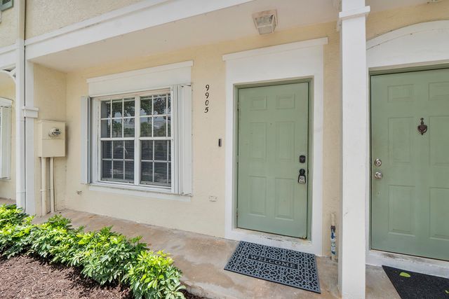 9905 NW 57th Manor, Coral Springs, FL 33076