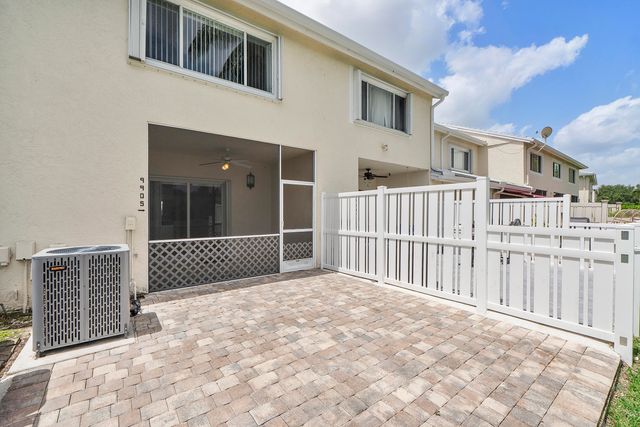 9905 NW 57th Manor, Coral Springs, FL 33076