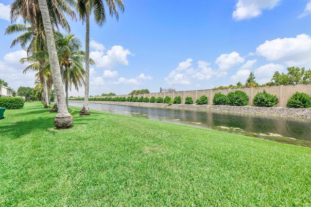 9905 NW 57th Manor, Coral Springs, FL 33076