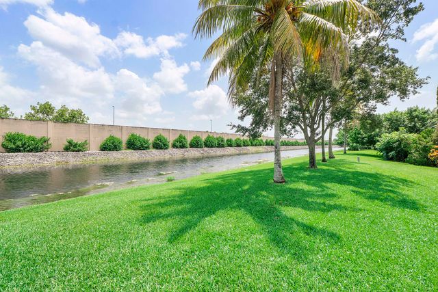 9905 NW 57th Manor, Coral Springs, FL 33076
