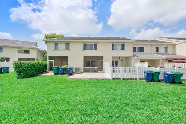 9905 NW 57th Manor, Coral Springs, FL 33076