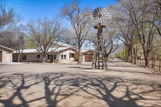 6735 Corrales Road, Corrales, NM 87048