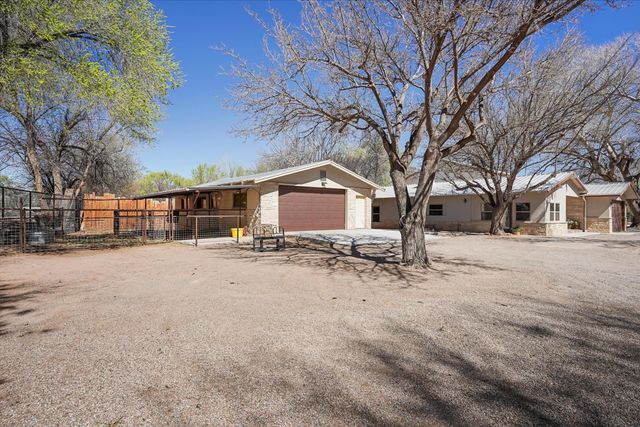 6735 Corrales Road, Corrales, NM 87048