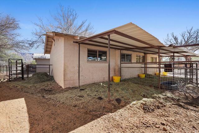 6735 Corrales Road, Corrales, NM 87048