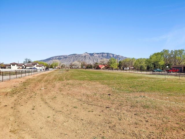 6735 Corrales Road, Corrales, NM 87048