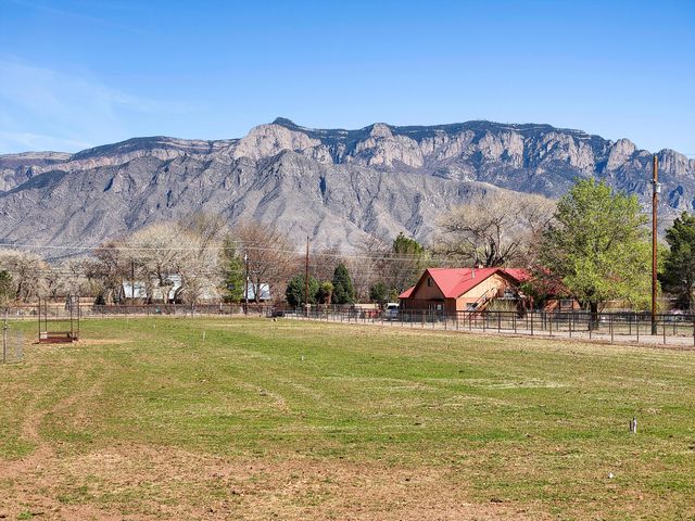 6735 Corrales Road, Corrales, NM 87048