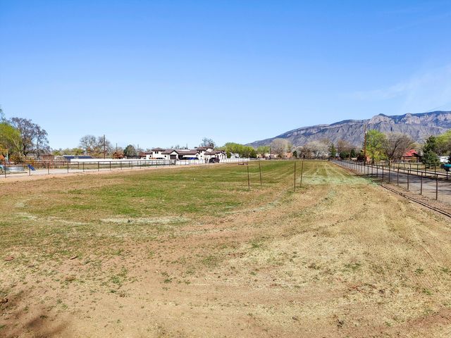 6735 Corrales Road, Corrales, NM 87048