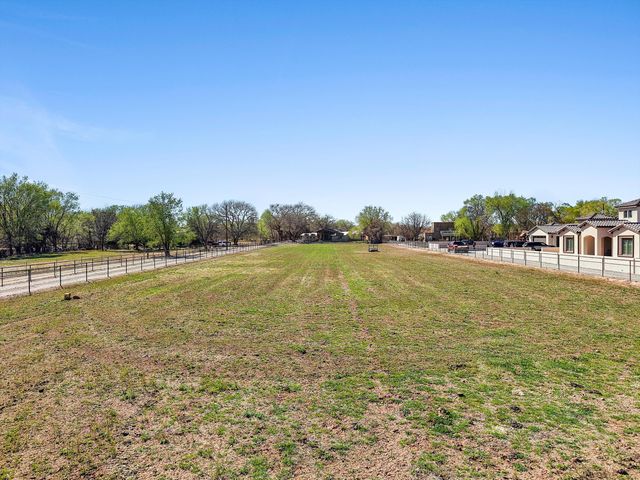 6735 Corrales Road, Corrales, NM 87048