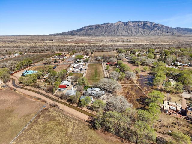 6735 Corrales Road, Corrales, NM 87048