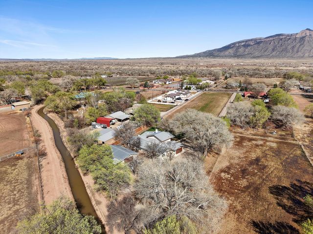 6735 Corrales Road, Corrales, NM 87048