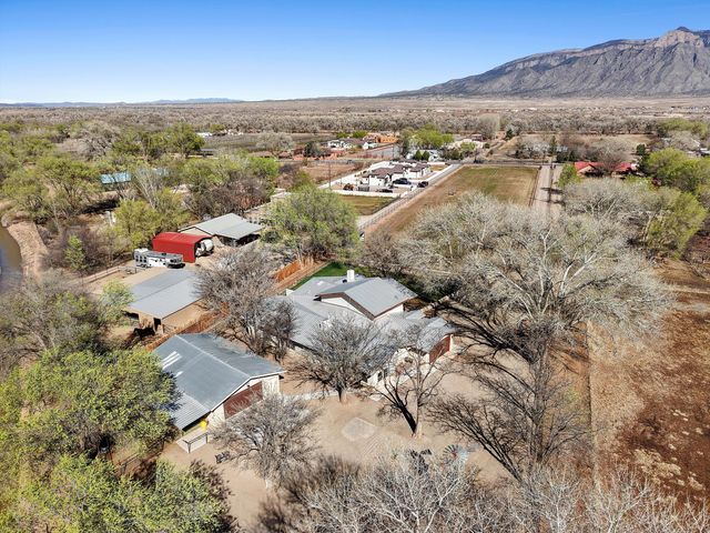 6735 Corrales Road, Corrales, NM 87048