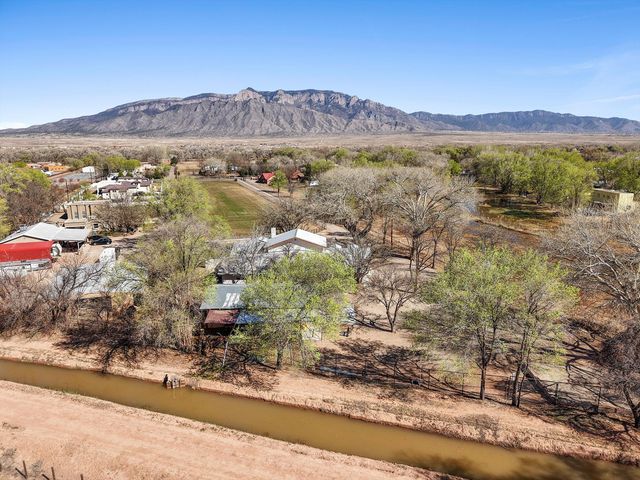 6735 Corrales Road, Corrales, NM 87048