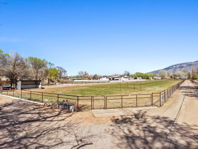 6735 Corrales Road, Corrales, NM 87048