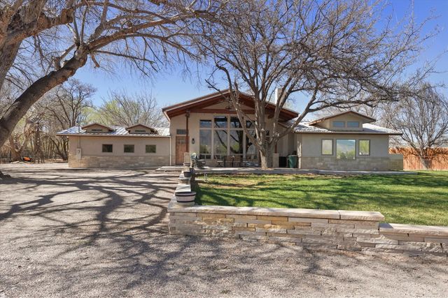 6735 Corrales Road, Corrales, NM 87048