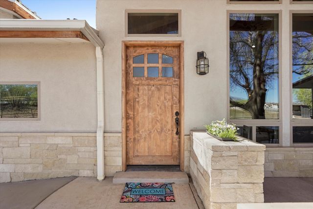 6735 Corrales Road, Corrales, NM 87048