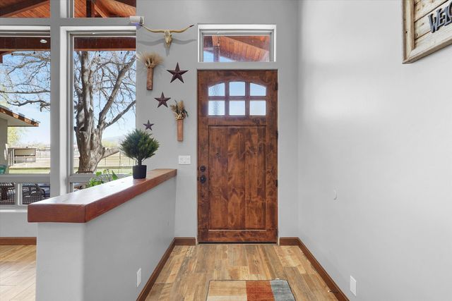 6735 Corrales Road, Corrales, NM 87048