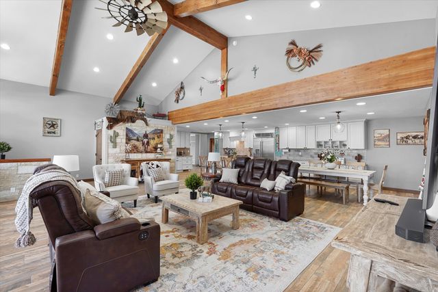 6735 Corrales Road, Corrales, NM 87048