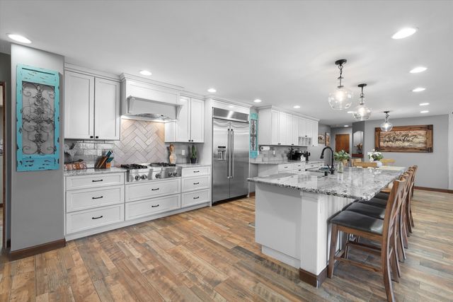 6735 Corrales Road, Corrales, NM 87048