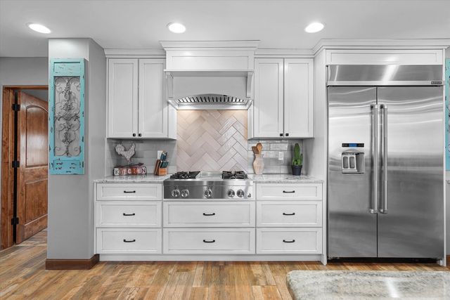 6735 Corrales Road, Corrales, NM 87048