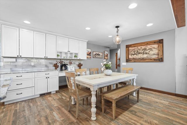 6735 Corrales Road, Corrales, NM 87048