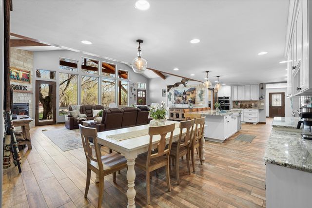 6735 Corrales Road, Corrales, NM 87048