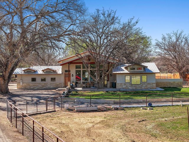 6735 Corrales Road, Corrales, NM 87048