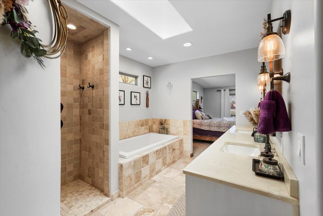 6735 Corrales Road, Corrales, NM 87048