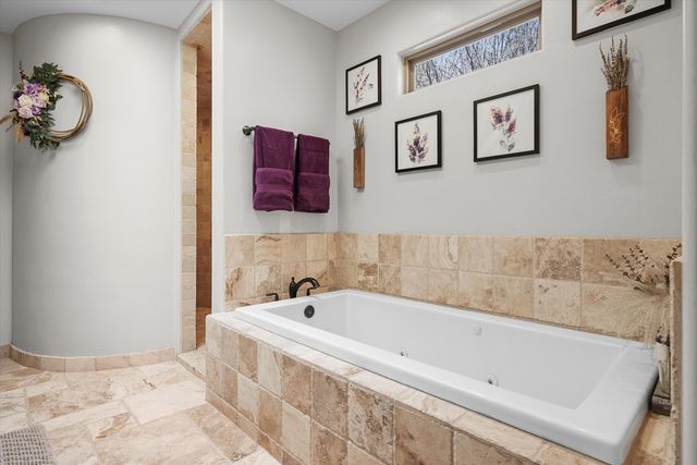 6735 Corrales Road, Corrales, NM 87048