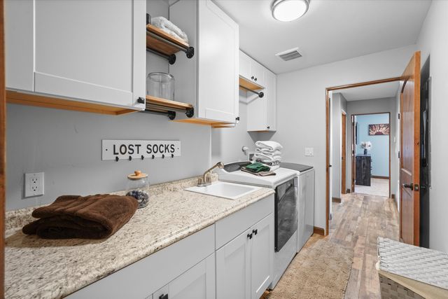 6735 Corrales Road, Corrales, NM 87048