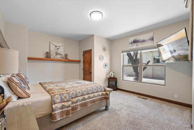 6735 Corrales Road, Corrales, NM 87048